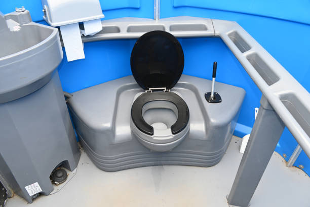 Porta potty delivery and setup in Superior, WI